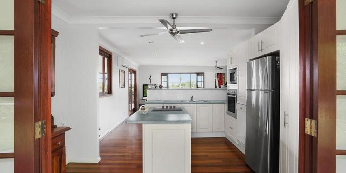 33 Behan Street, STRATFORD, QLD 4870 AUS