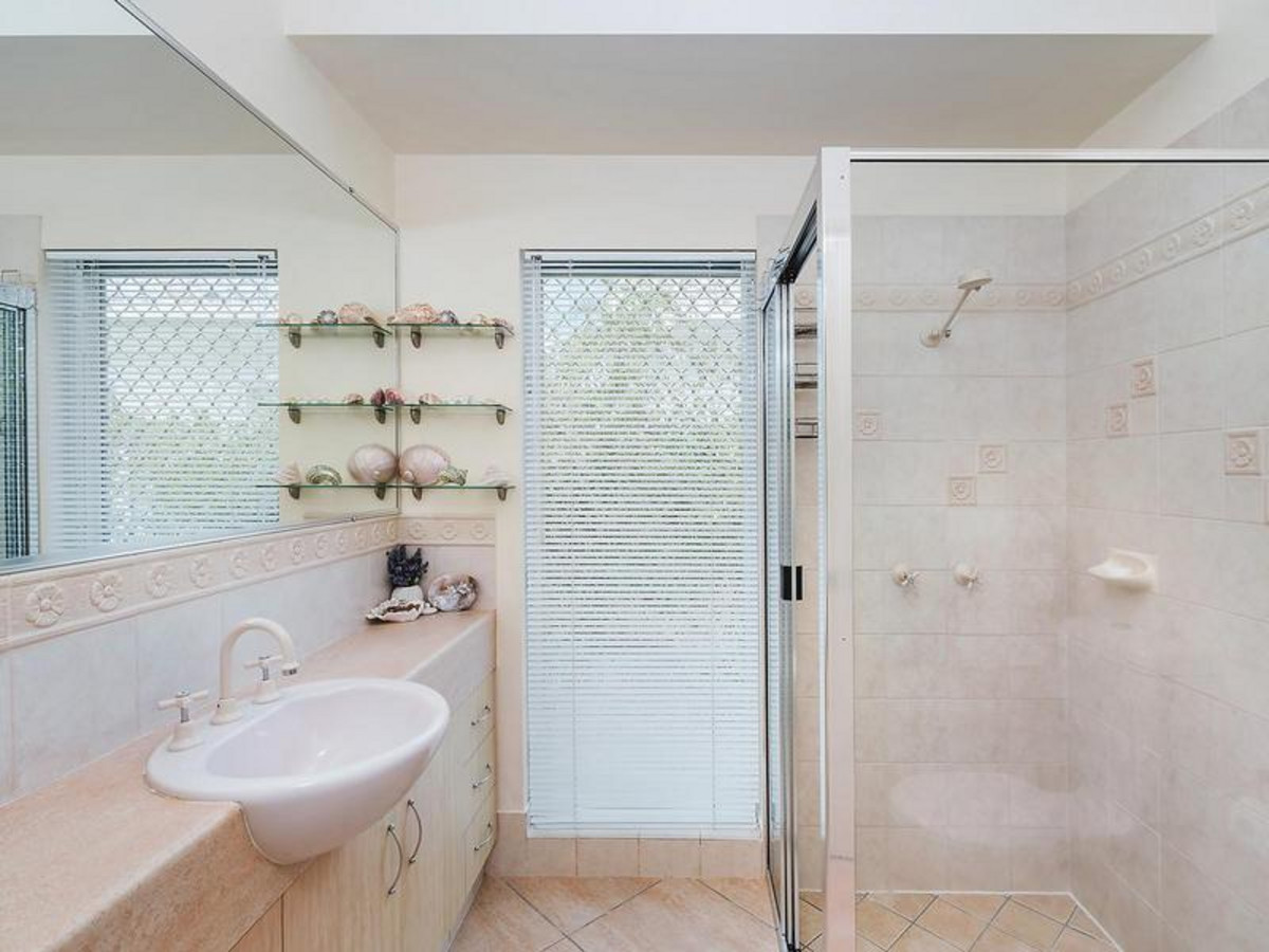 40 Orton Avenue, KEWARRA BEACH, QLD 4879 AUS