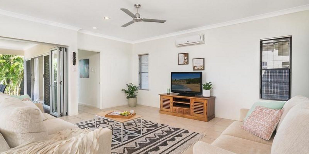 10 Barnacle Street, TRINITY BEACH, QLD 4879 AUS