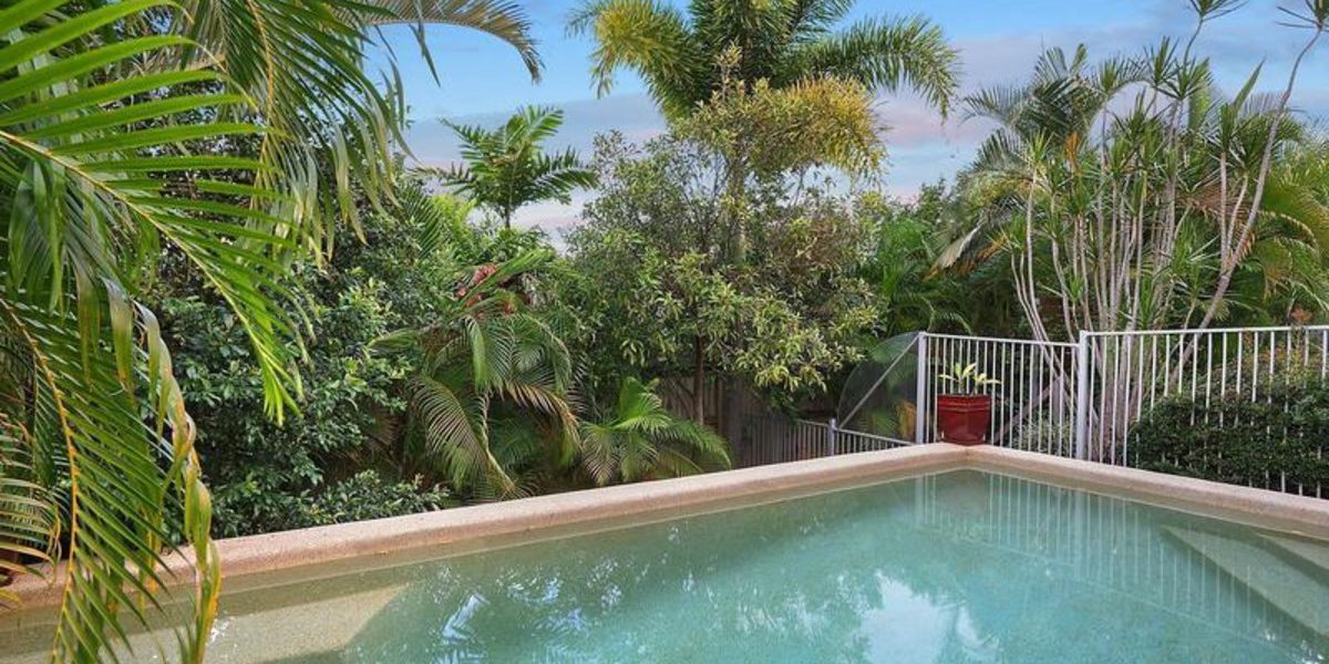 10 Barnacle Street, TRINITY BEACH, QLD 4879 AUS