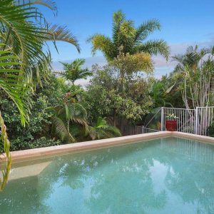 10 Barnacle Street, TRINITY BEACH, QLD 4879 AUS