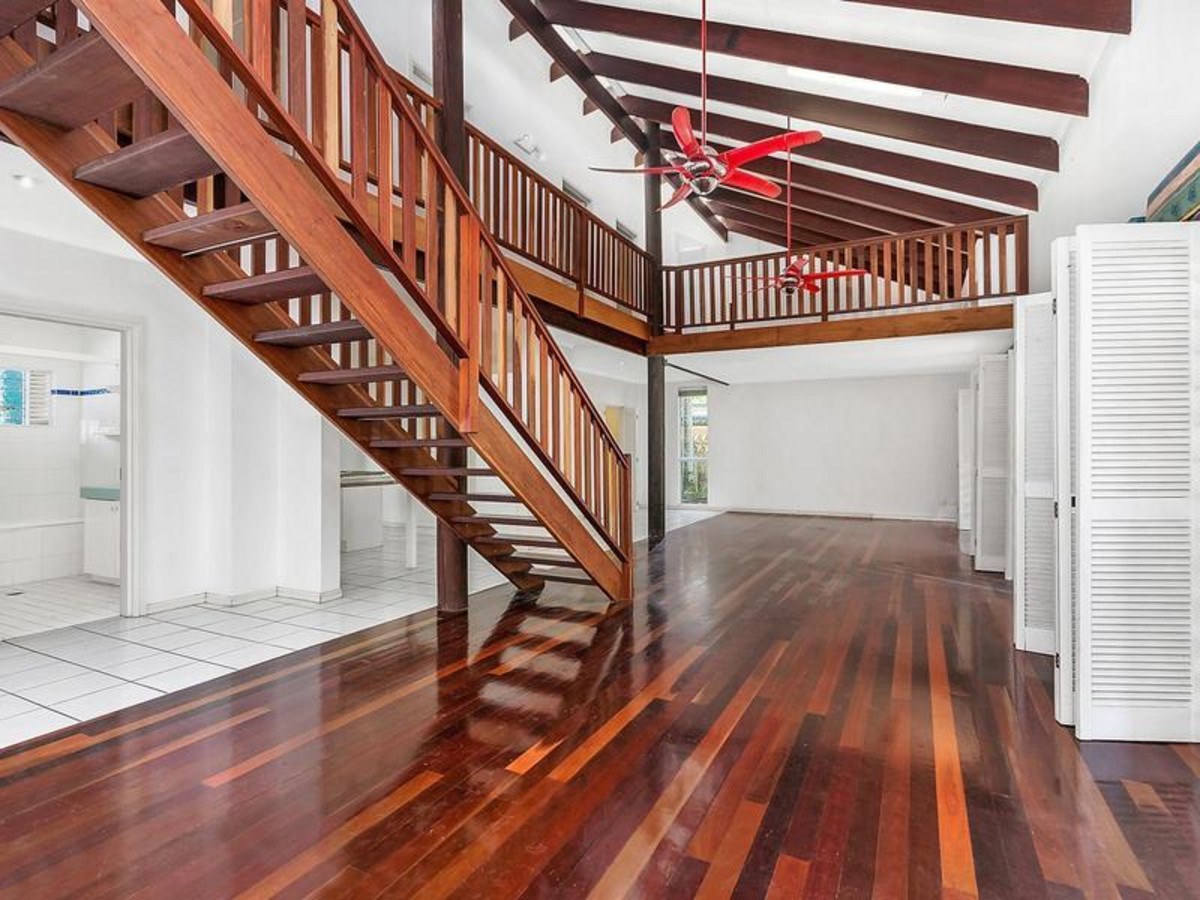 32 Callum Street, MOOROOBOOL, QLD 4870 AUS