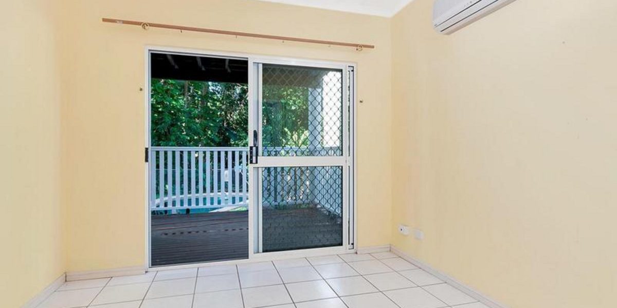 32 Callum Street, MOOROOBOOL, QLD 4870 AUS