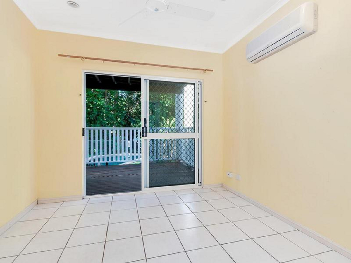 32 Callum Street, MOOROOBOOL, QLD 4870 AUS