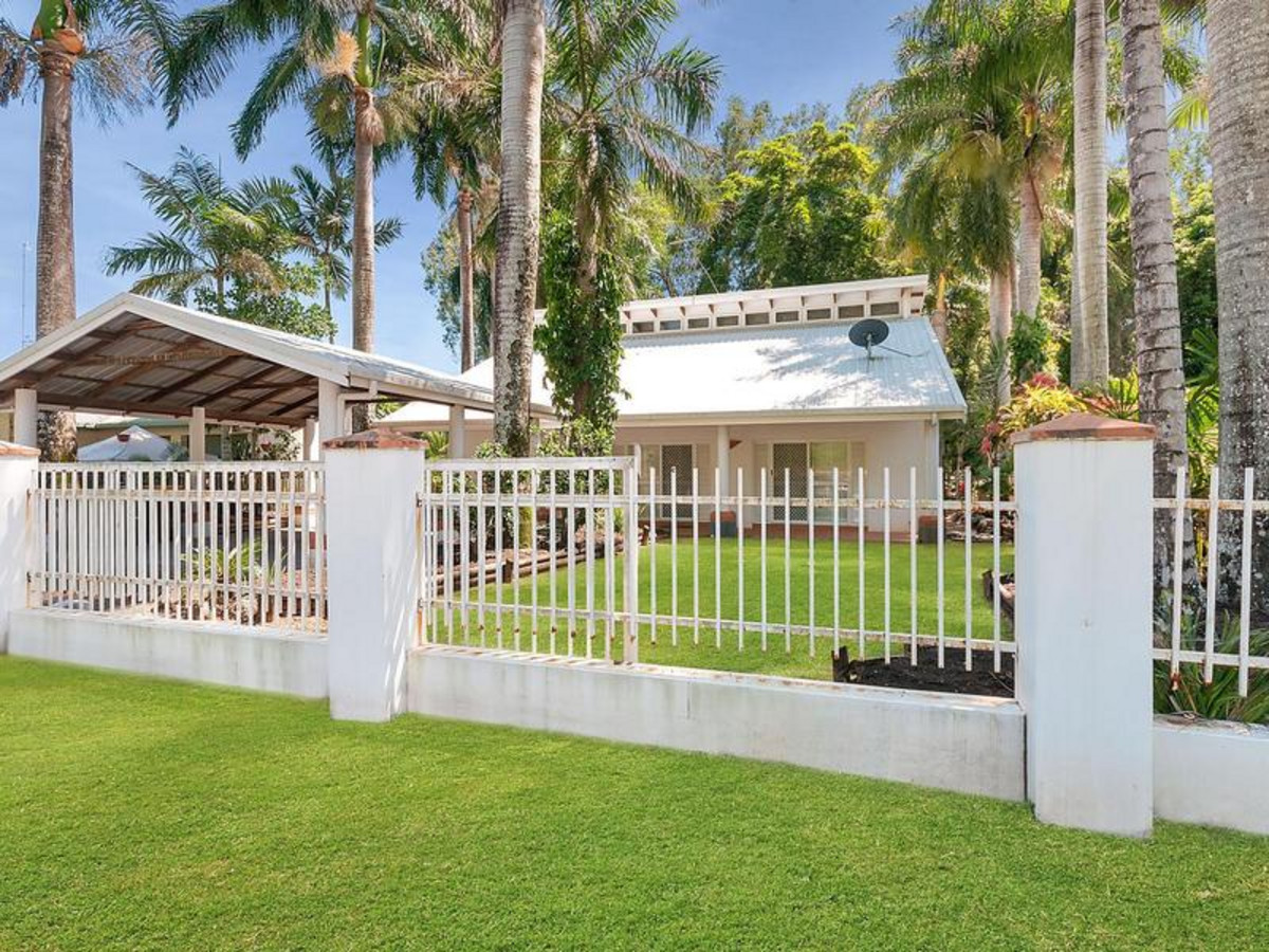 32 Callum Street, MOOROOBOOL, QLD 4870 AUS