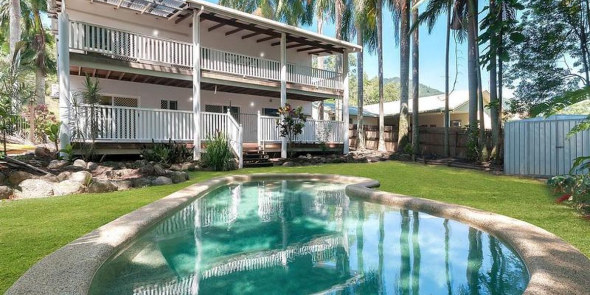 32 Callum Street, MOOROOBOOL, QLD 4870 AUS
