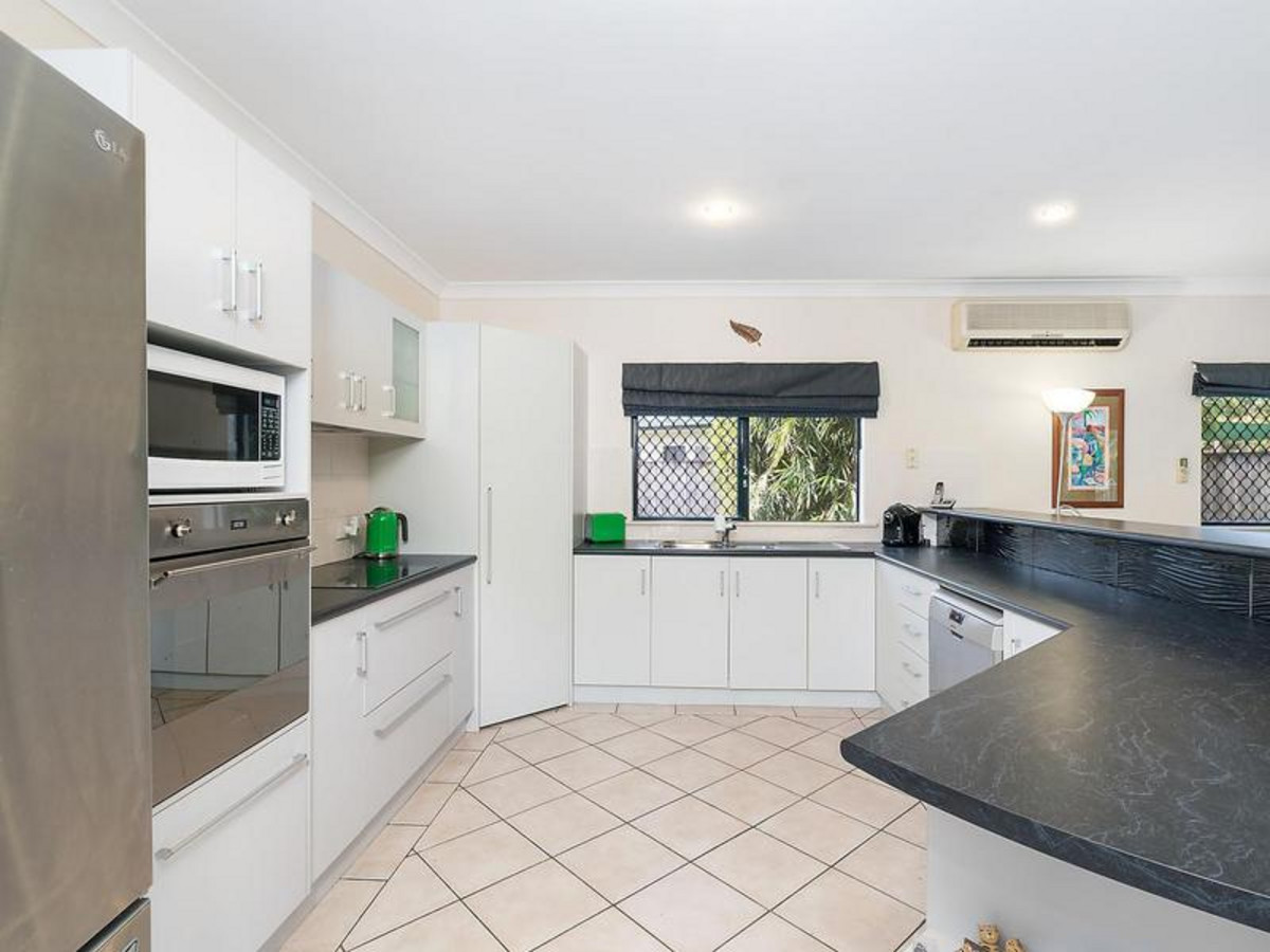 13 Ibis Close, KEWARRA BEACH, QLD 4879 AUS