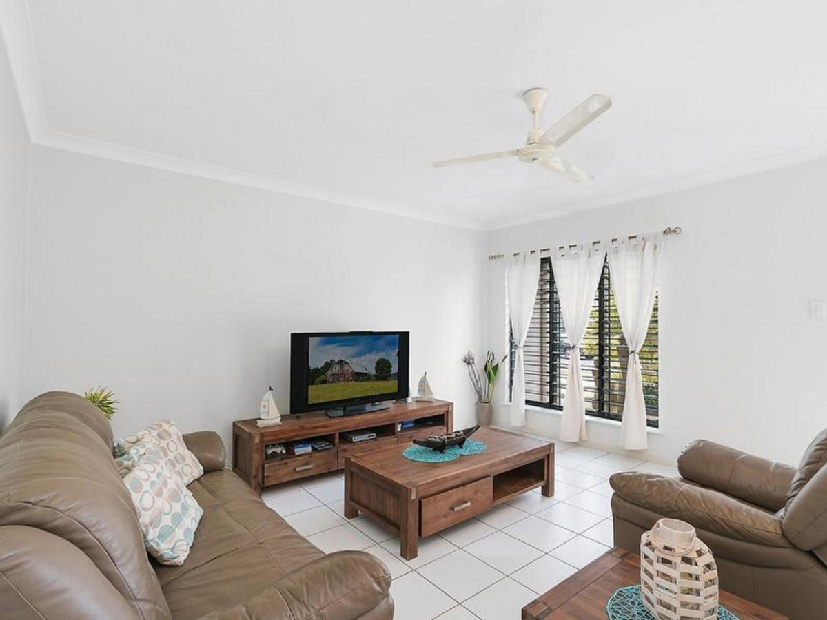 14 Fossilbrook Bend, TRINITY PARK, QLD 4879 AUS