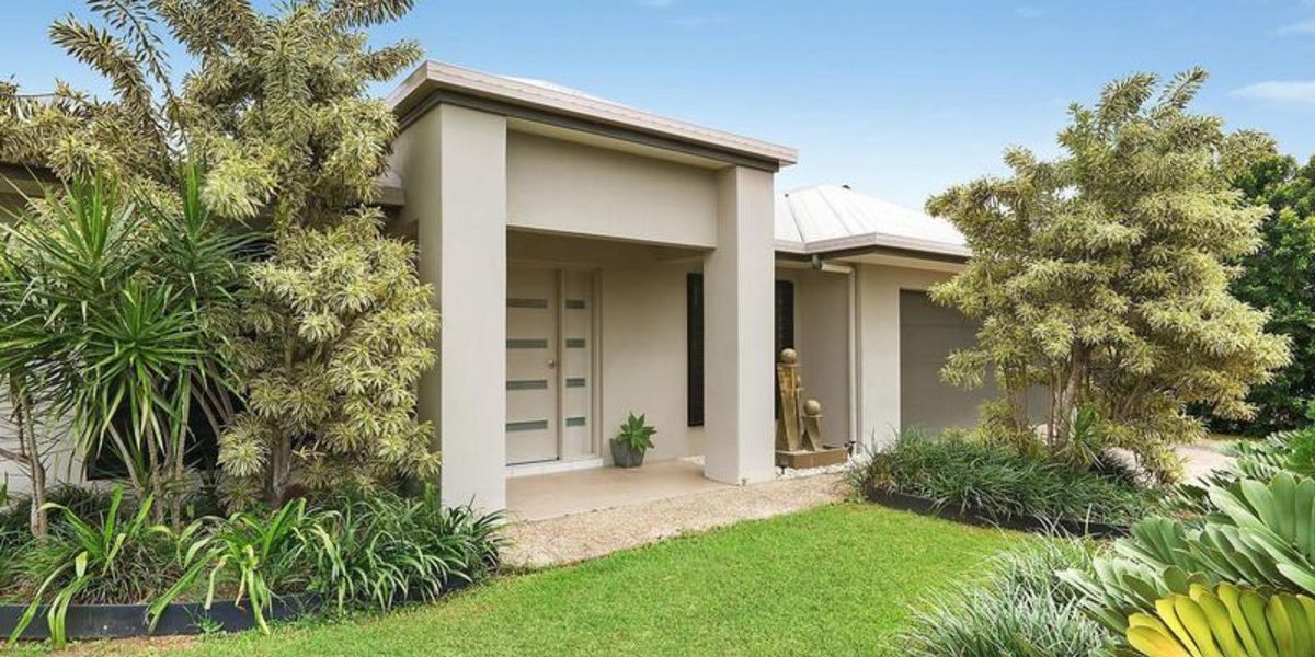 14 Fossilbrook Bend, TRINITY PARK, QLD 4879 AUS