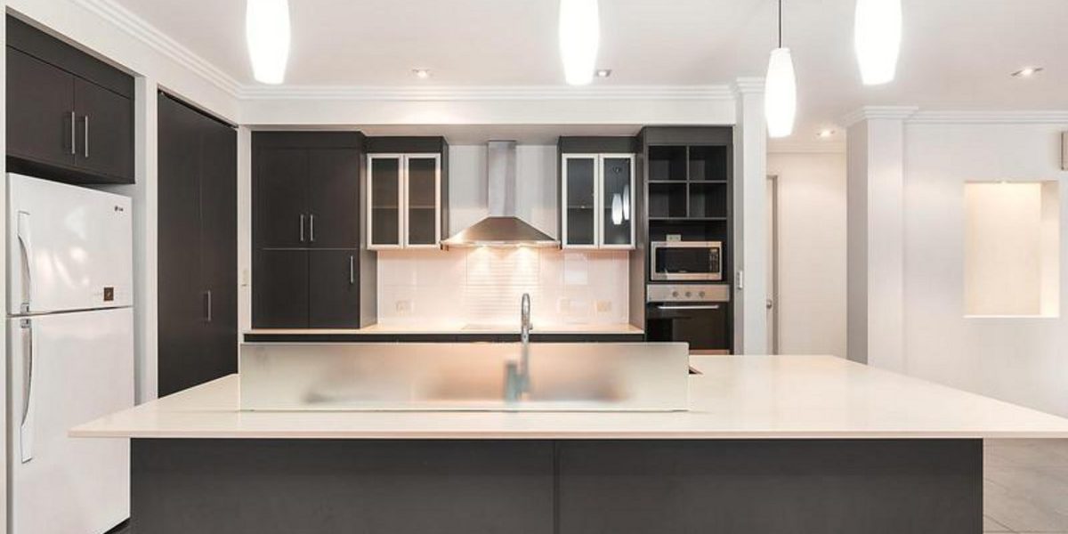 33 Parkinson Avenue, KEWARRA BEACH, QLD 4879 AUS