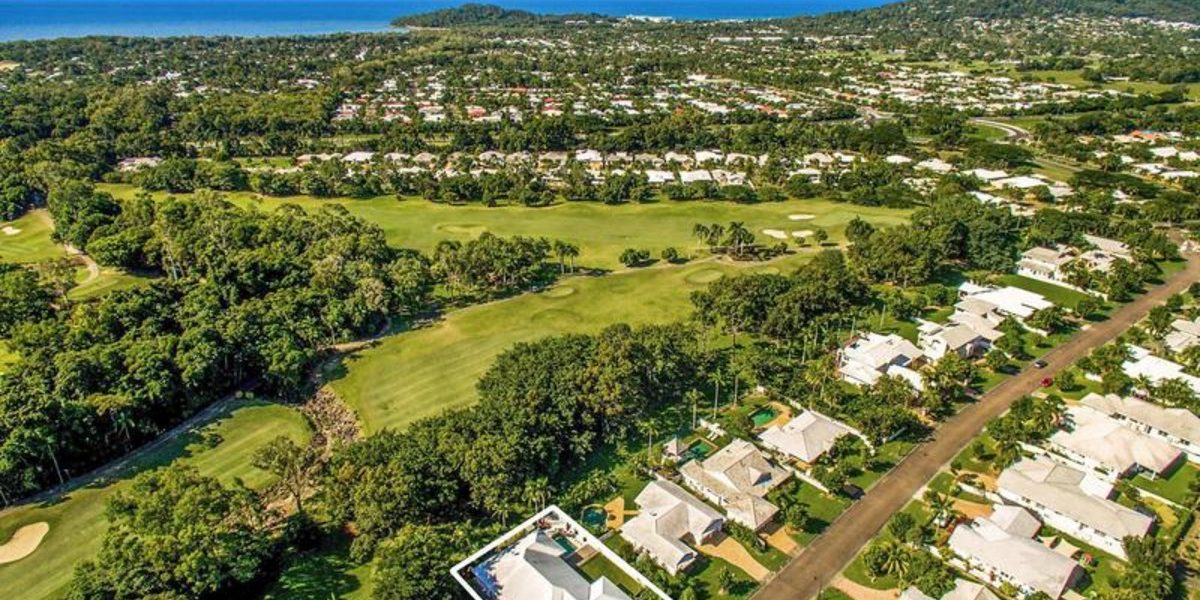 33 Parkinson Avenue, KEWARRA BEACH, QLD 4879 AUS