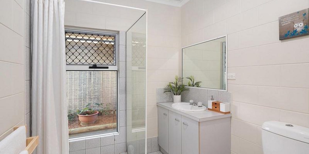 2/66 Portsea Crescent, KEWARRA BEACH, QLD 4879 AUS