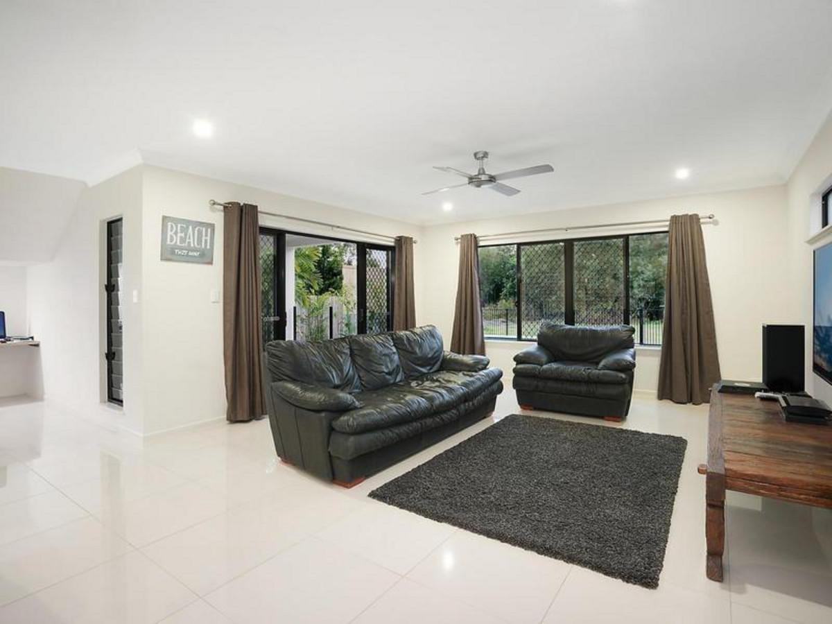 20 Beachfront Avenue, TRINITY BEACH, QLD 4879 AUS