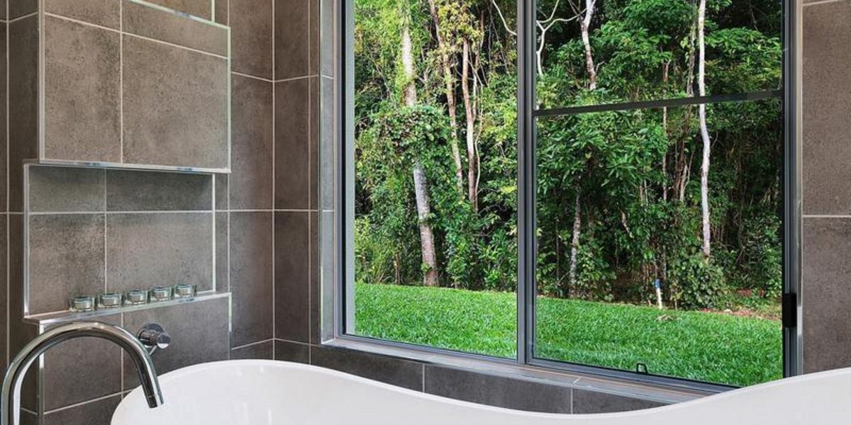 25 Moore Road, KEWARRA BEACH, QLD 4879 AUS
