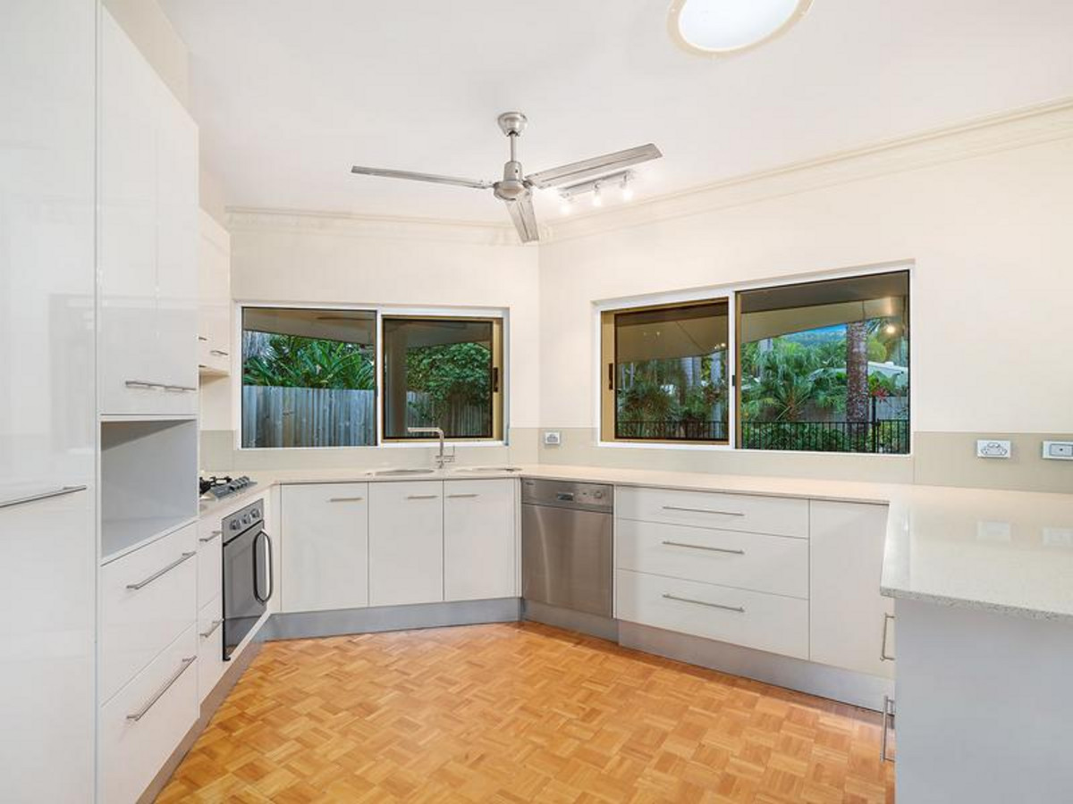 22 Isaac Smith Close, KEWARRA BEACH, QLD 4879 AUS