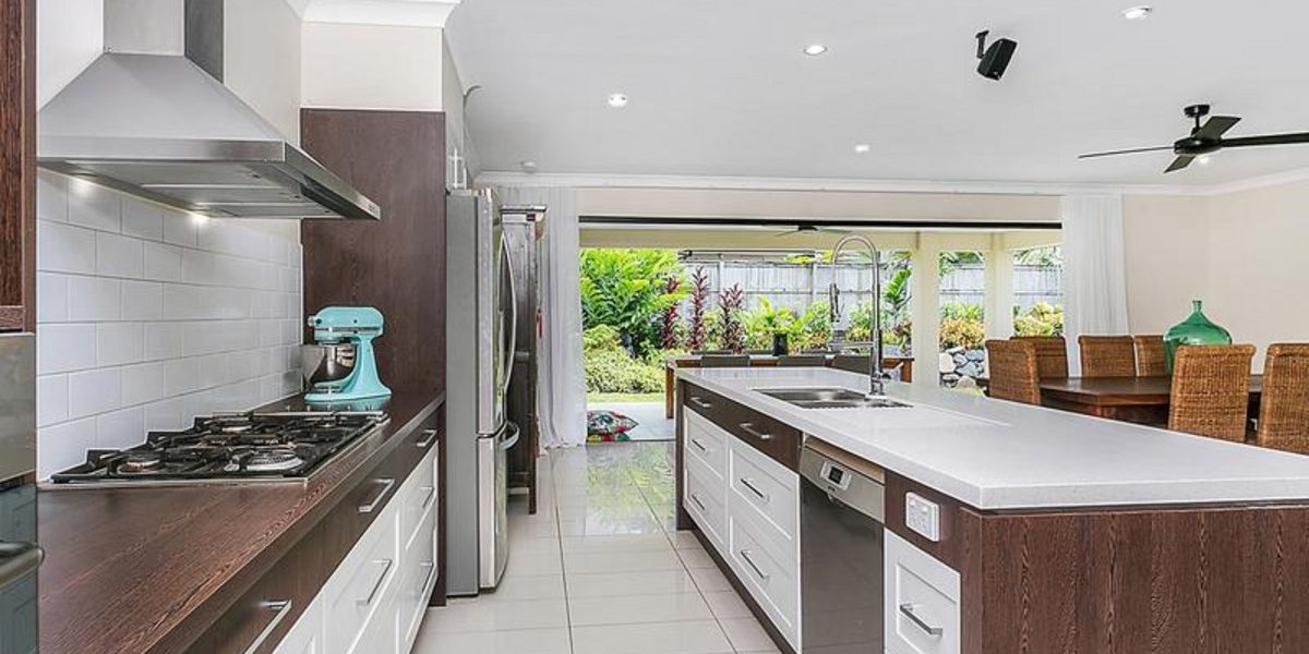 88 Roberts Drive, TRINITY BEACH, QLD 4879 AUS