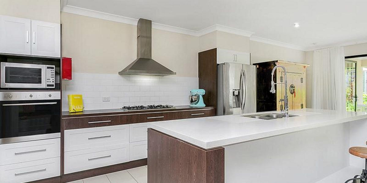 88 Roberts Drive, TRINITY BEACH, QLD 4879 AUS