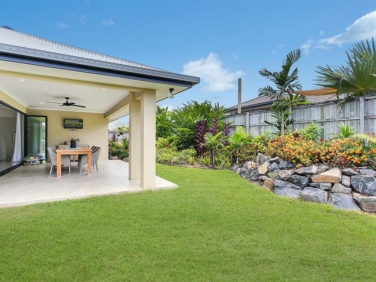 88 Roberts Drive, TRINITY BEACH, QLD 4879 AUS