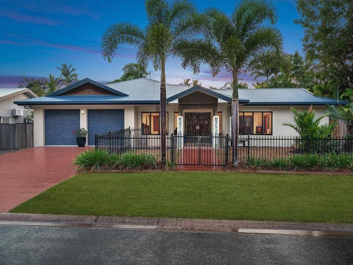 11 Heron Close, KEWARRA BEACH, QLD 4879 AUS