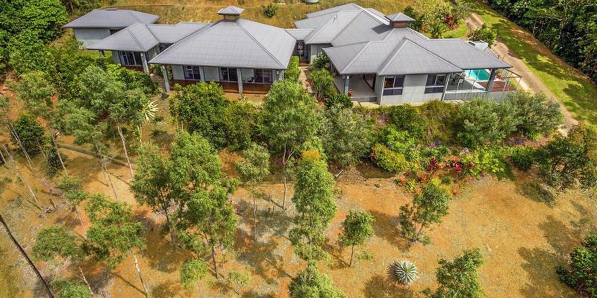 21 Buckinghamia Close, REDLYNCH, QLD 4870 AUS
