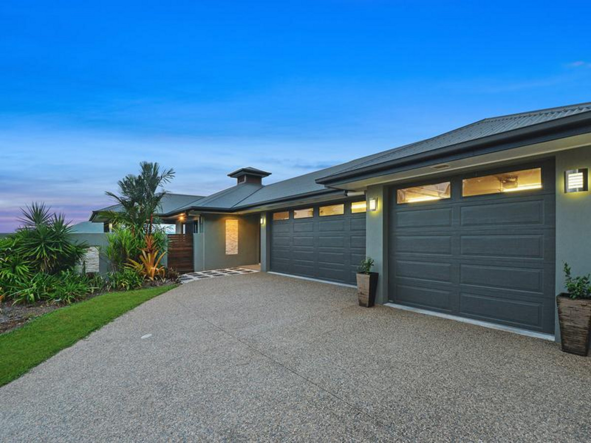 21 Buckinghamia Close, REDLYNCH, QLD 4870 AUS