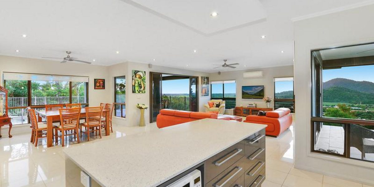 21 Buckinghamia Close, REDLYNCH, QLD 4870 AUS