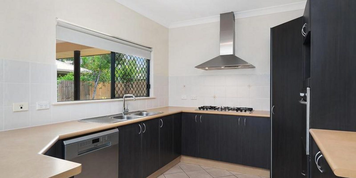 11 Bronte Close, KEWARRA BEACH, QLD 4879 AUS