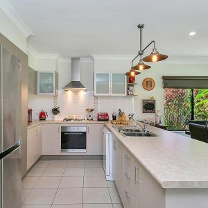 32 Torbay Street, KEWARRA BEACH, QLD 4879 AUS