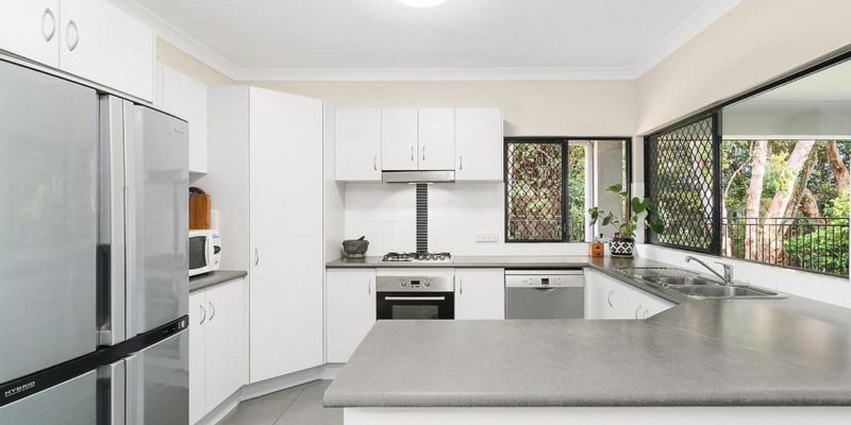 4 Petrie Close, KEWARRA BEACH, QLD 4879 AUS