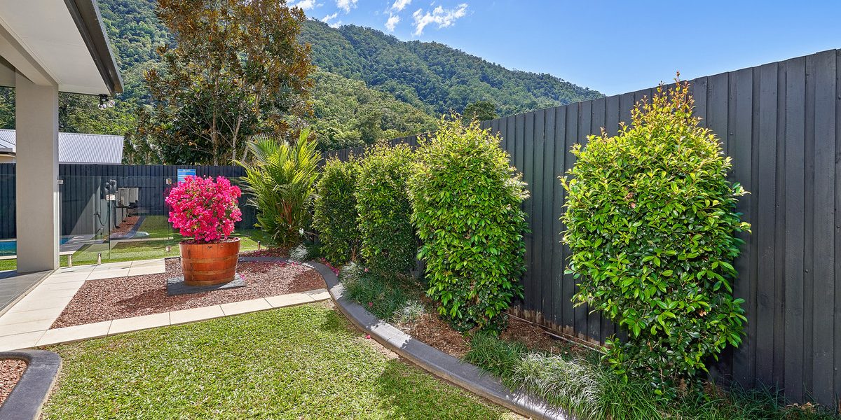7 Bromell Close, Redlynch, QLD 4870 AUS