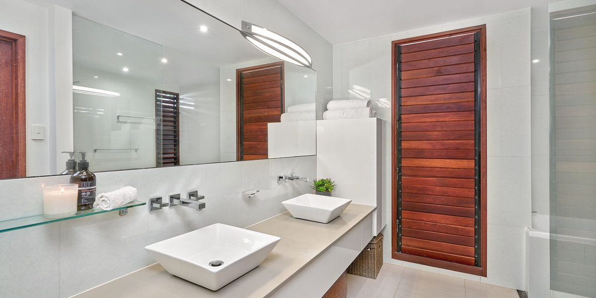 8 Lillian Road, Palm Cove, QLD 4879 AUS