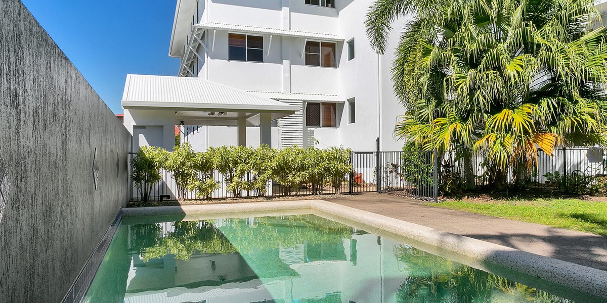 2/16-18 Smith Street, Cairns North, QLD 4870 AUS