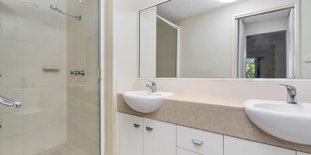 2/16-18 Smith Street, Cairns North, QLD 4870 AUS