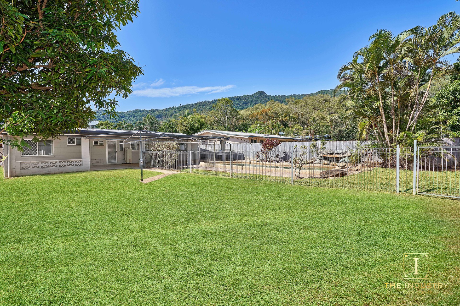 18 Cambrian Avenue, Smithfield, QLD 4878 AUS