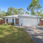 19 Moore Road, Smithfield, QLD 4878 AUS