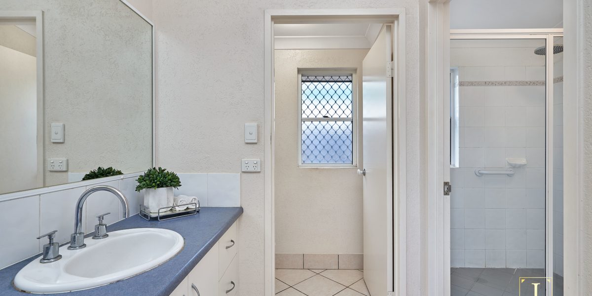 12 Capri Close, Kewarra Beach, QLD 4879 AUS