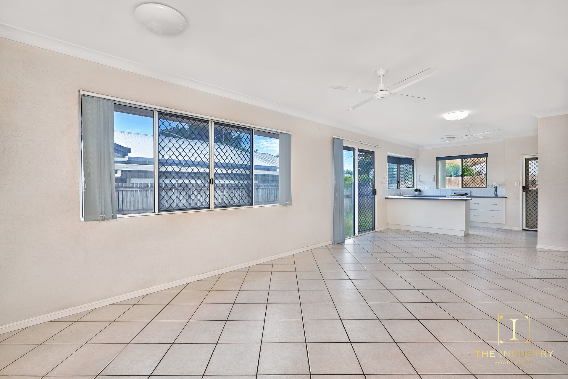 12 Capri Close, Kewarra Beach, QLD 4879 AUS