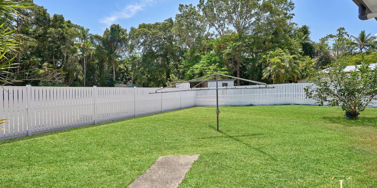 2 Byrnes Close, Whitfield, QLD 4870 AUS