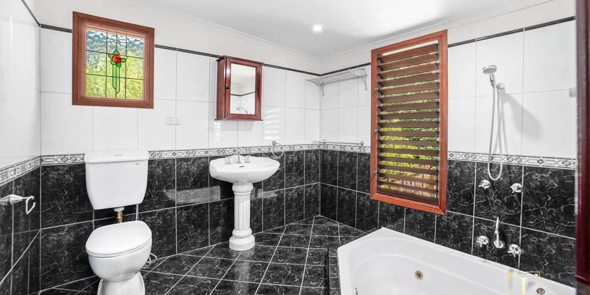 30 Smith Street, Cairns North, QLD 4870 AUS