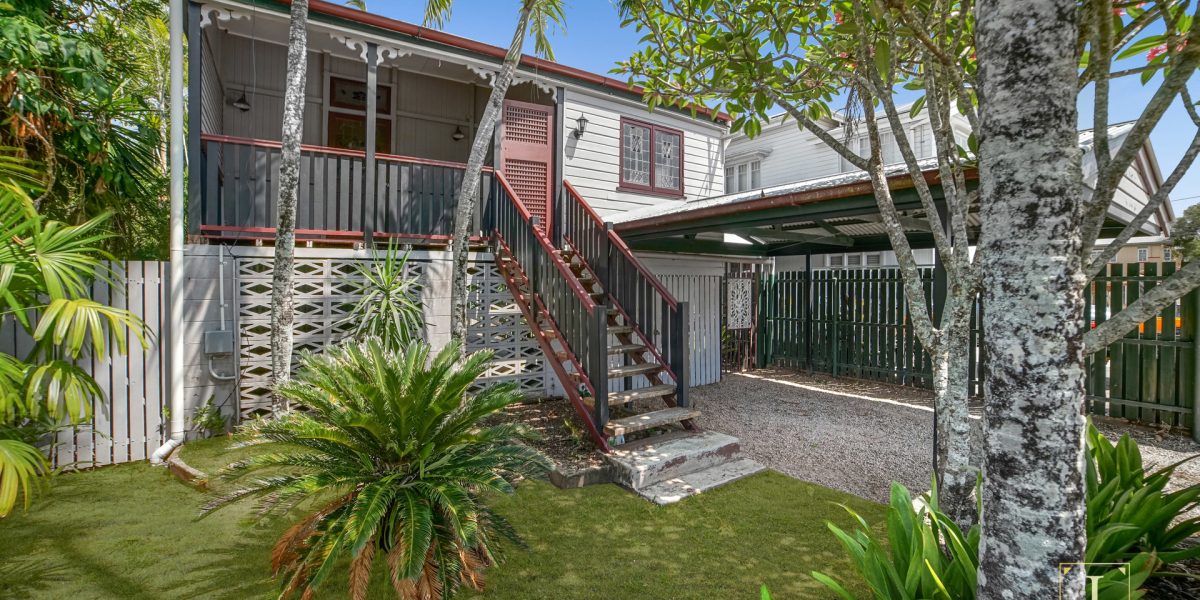 30 Smith Street, Cairns North, QLD 4870 AUS