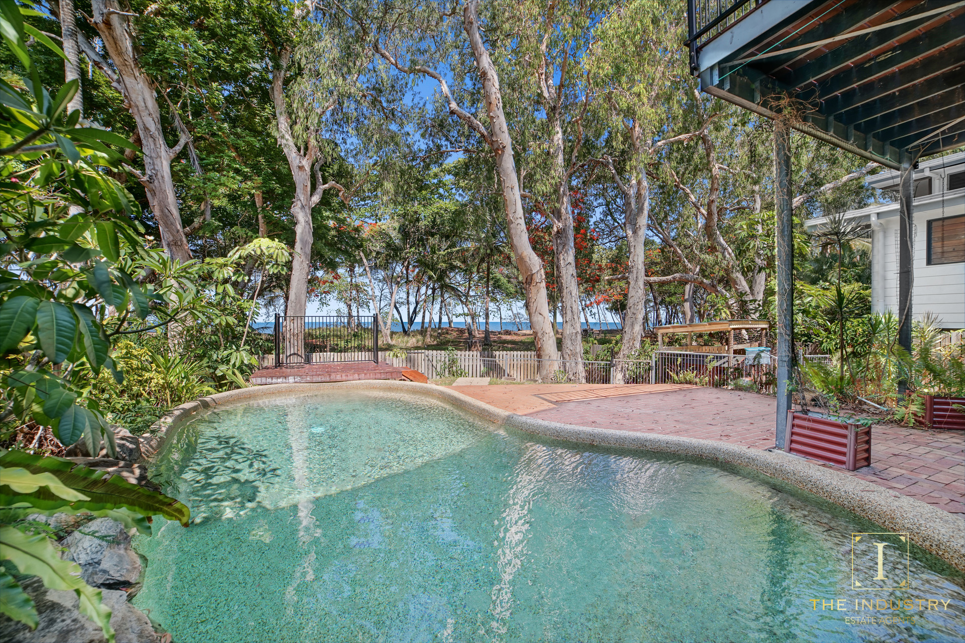 20 Poinsettia Street, Holloways Beach, QLD 4878 AUS