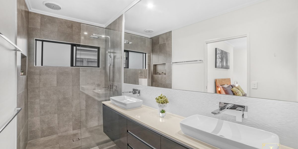 18 Whipbird Drive, Smithfield, QLD 4878 AUS