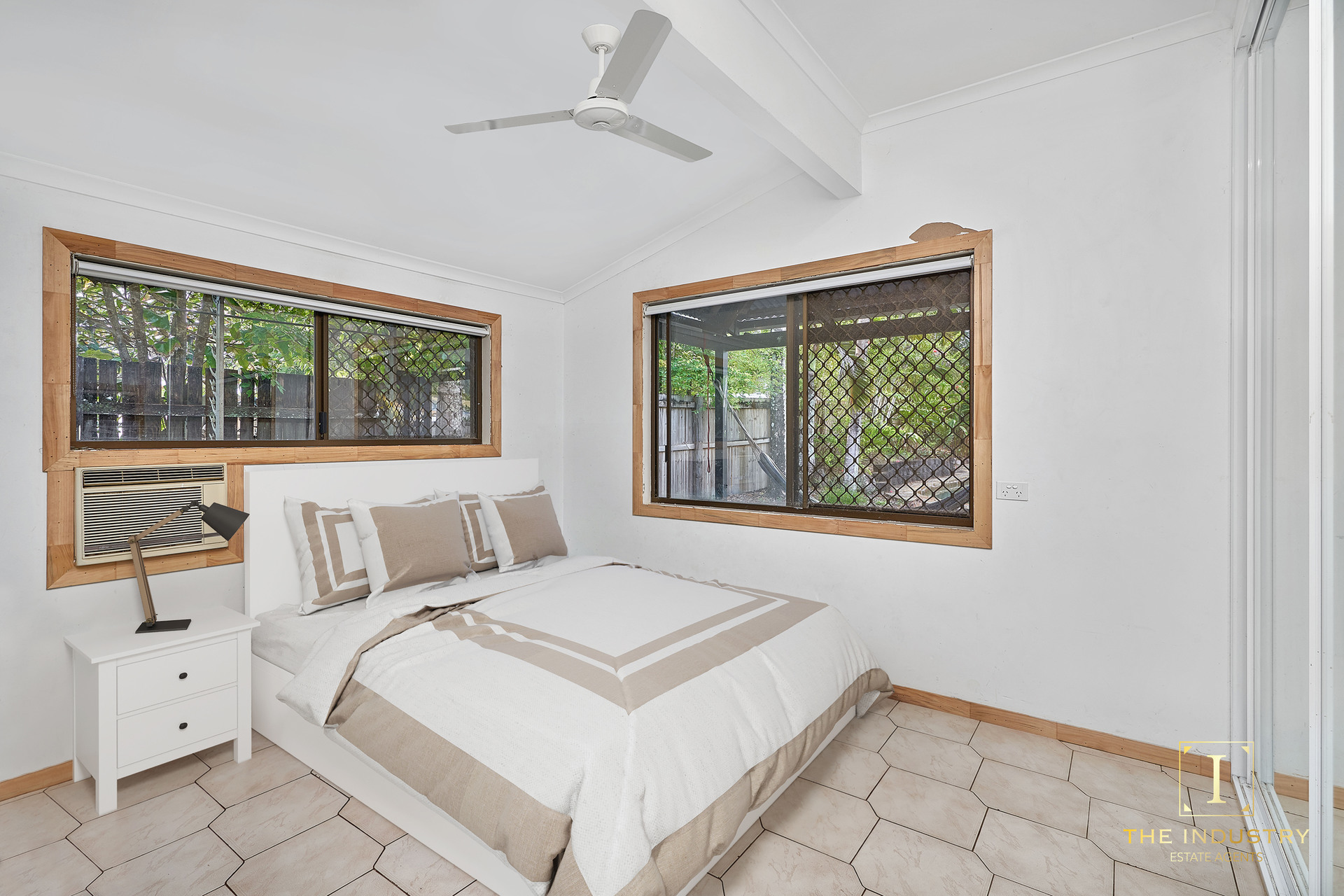 1 Flynn Close, Clifton Beach, QLD 4879 AUS