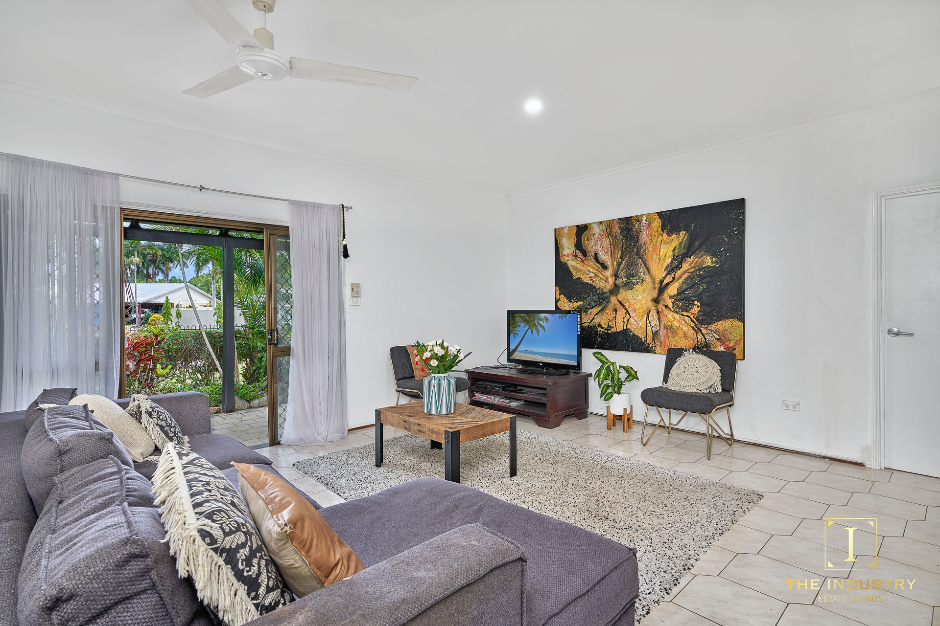 1 Flynn Close, Clifton Beach, QLD 4879 AUS