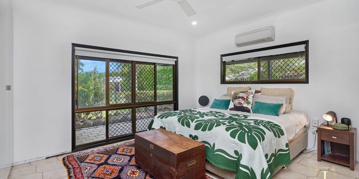 1 Flynn Close, Clifton Beach, QLD 4879 AUS