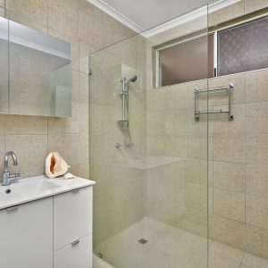 24 Knight Road, Smithfield, QLD 4878 AUS