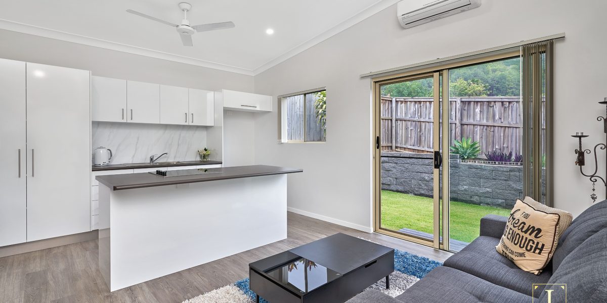 24 Knight Road, Smithfield, QLD 4878 AUS