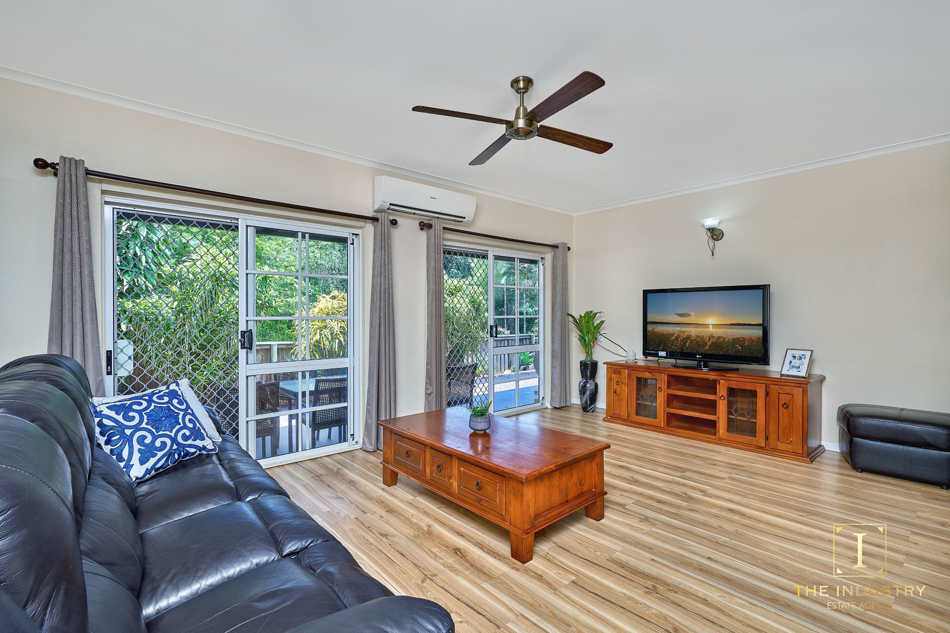 24 Knight Road, Smithfield, QLD 4878 AUS