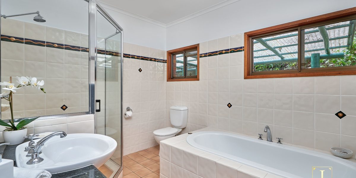 5A Blue Hills Crescent, Freshwater, QLD 4870 AUS