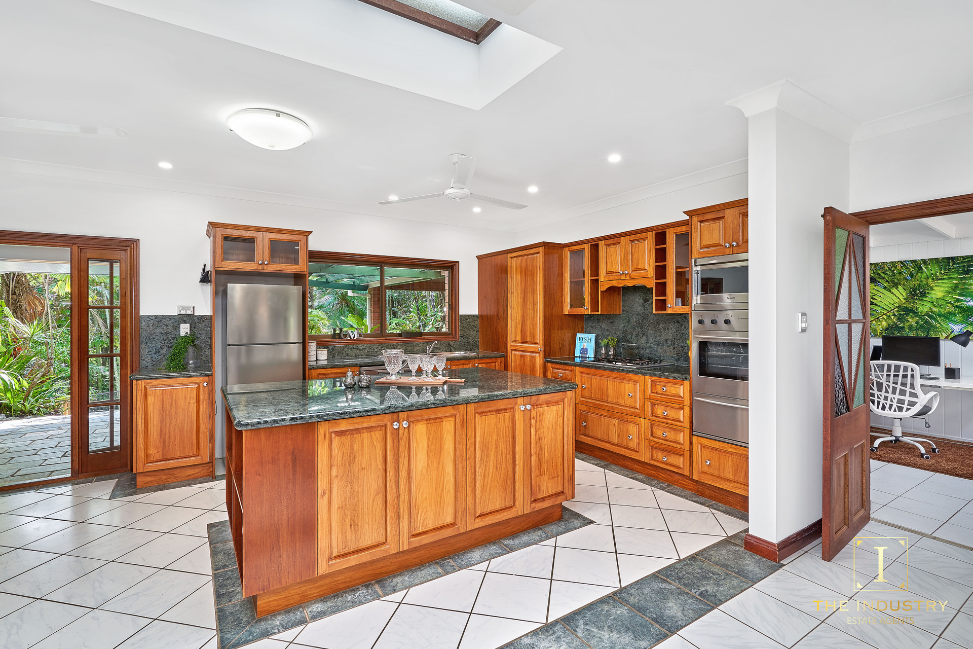 5A Blue Hills Crescent, Freshwater, QLD 4870 AUS